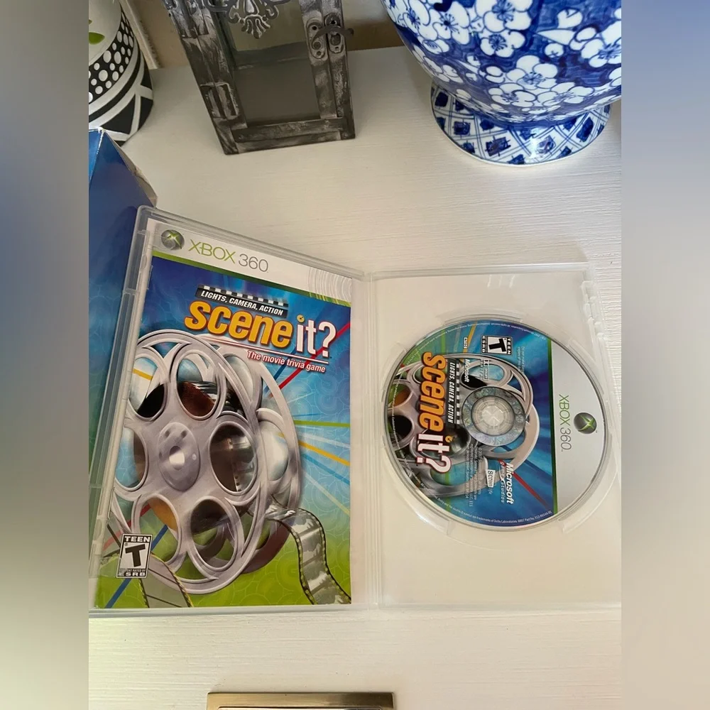 Scene It? The Movie Trivia Game Xbox 360 Edition Includes 4 Wireless Controllers